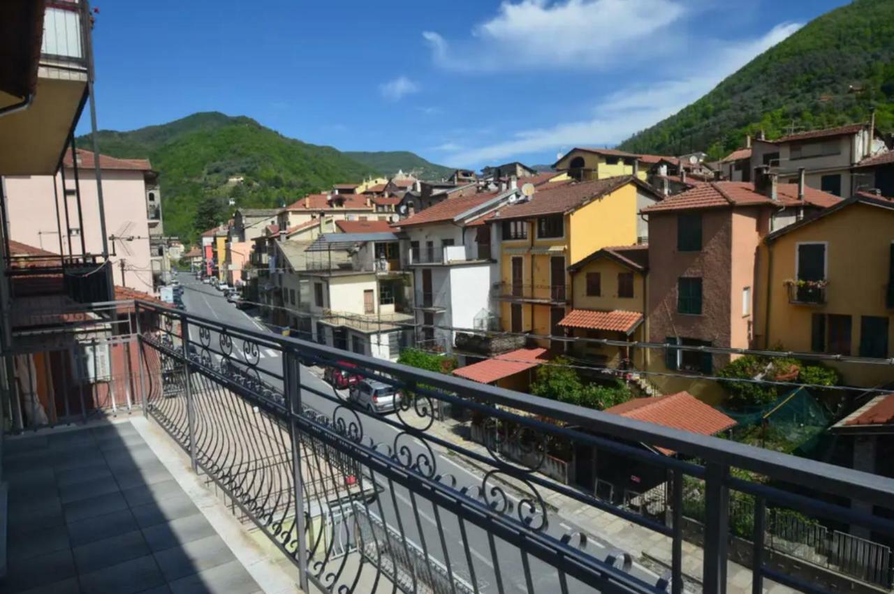 La Casa Di Gb Appartement Pieve di Teco Buitenkant foto